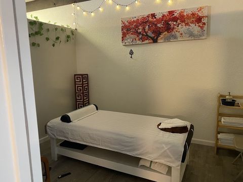 HAPPY FOOT MASSAGE, massage spa in Ridgecrest, CA